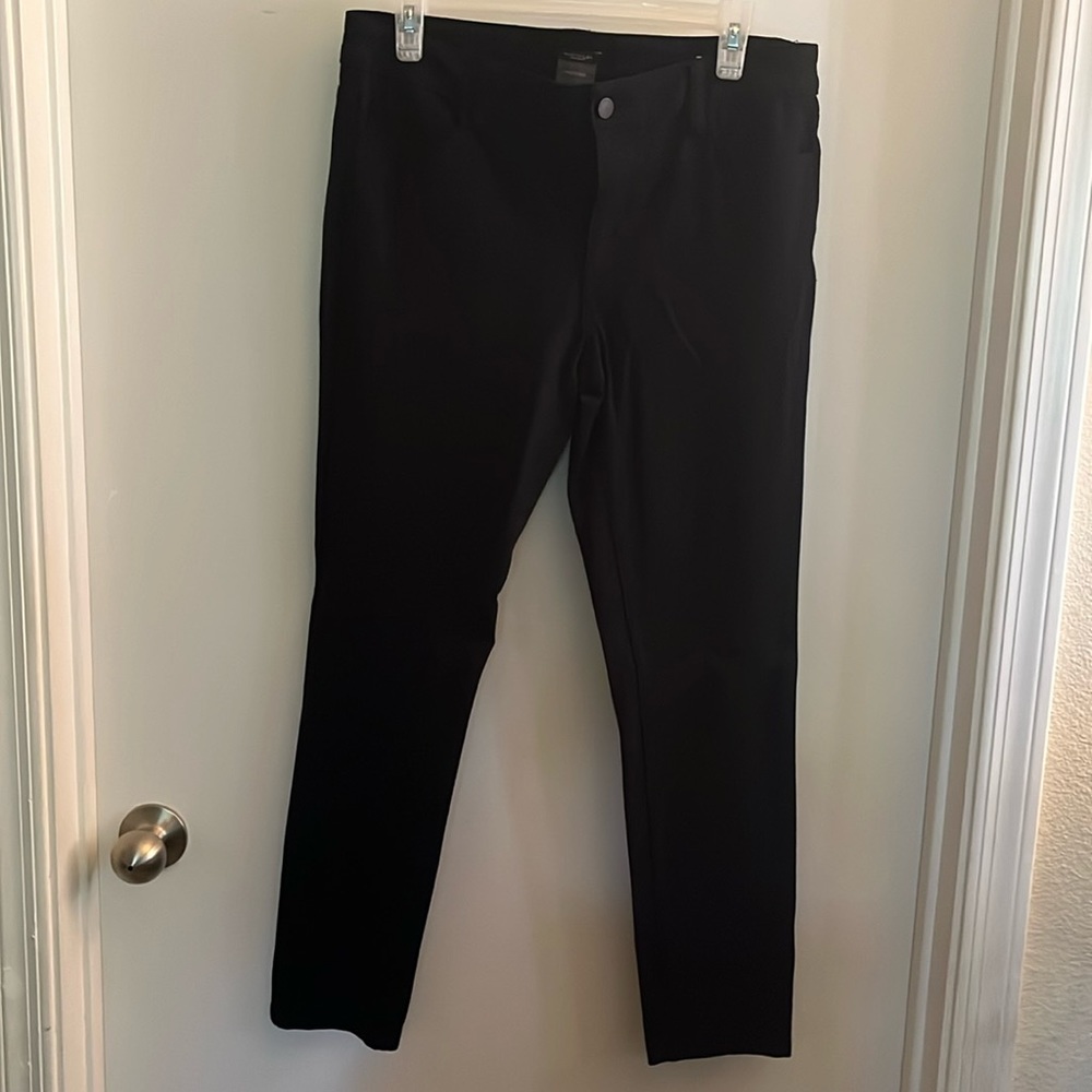 Women’s and Taylor black skinny dressy pants